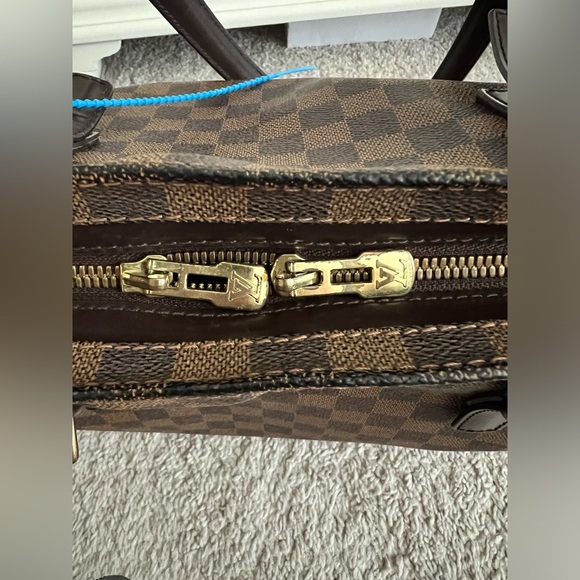 Louis Vuitton Damier Ebene Chelsea Tote - Picture 9 of 17